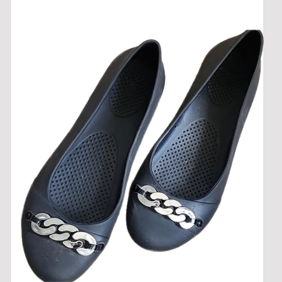 CROCS Shoes - Crocs Black Comfort Flats Women’s Size 8 Silver Chain